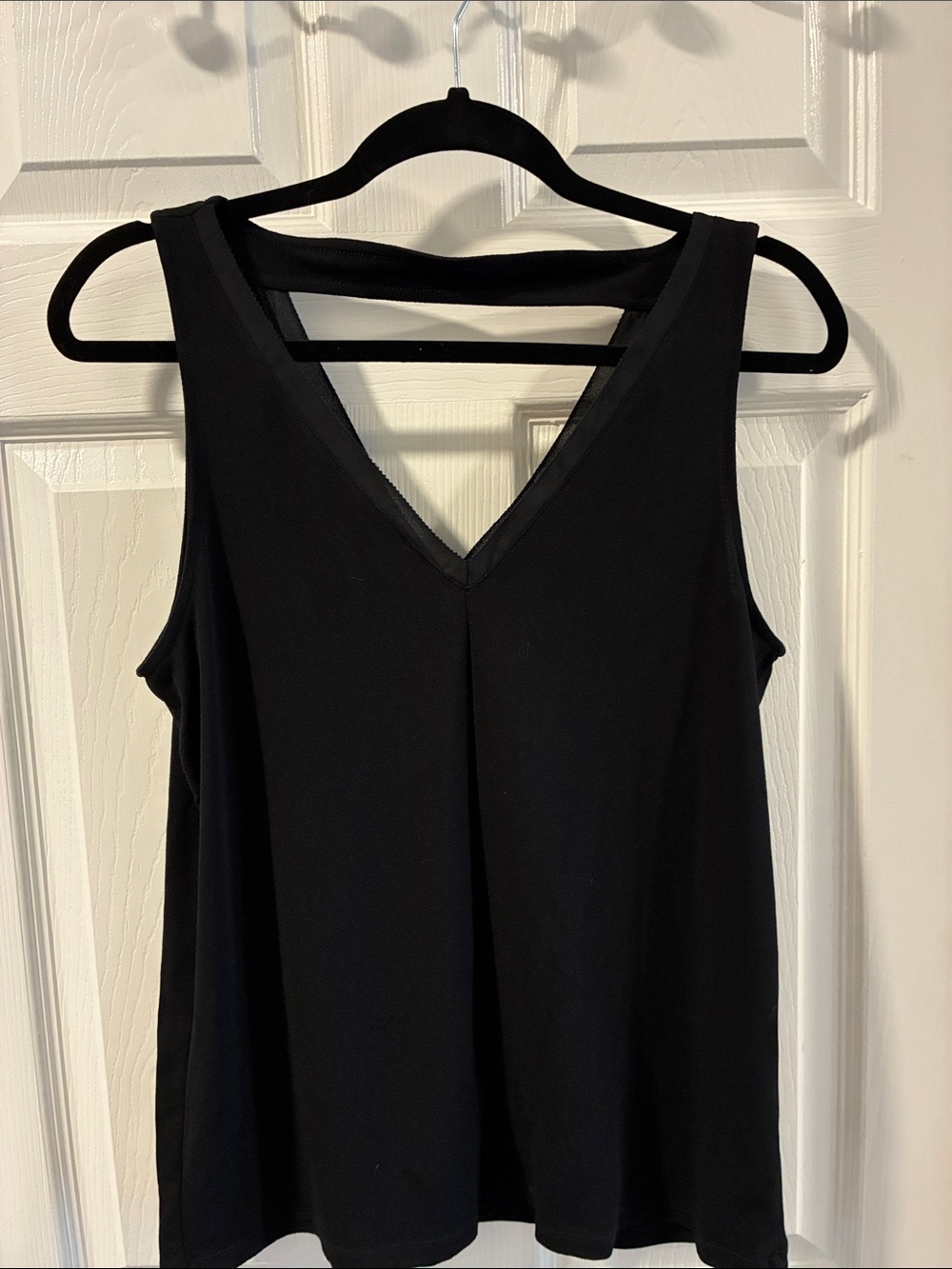 Banana Republic Black V-Neck Sleeveless Tank Top